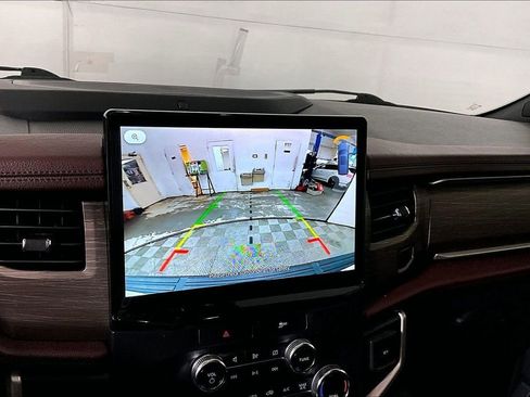 Used 2022 Ford Expedition Max Limited image 21