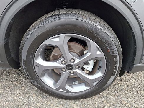 Used 2025 Ford Escape ST-Line image 8