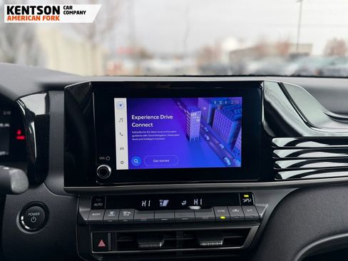 Used 2025 Toyota Camry LE image 29