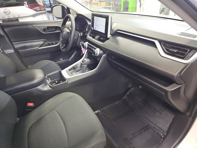 Certified 2025 Toyota RAV4 LE AWD/4WD image 36