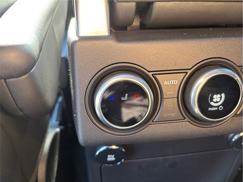 Used 2019 Land Rover Discovery HSE image 44