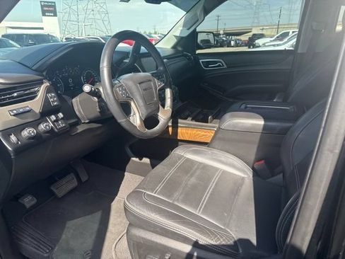 Used 2020 GMC Yukon Denali w/ Denali Ultimate Package AWD/4WD image 5