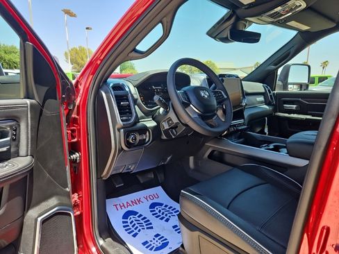 New 2026 RAM 2500 Laramie AWD/4WD image 17