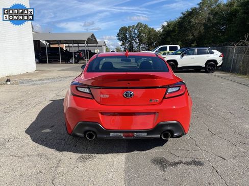 Used 2024 Toyota GR86 Premium image 3