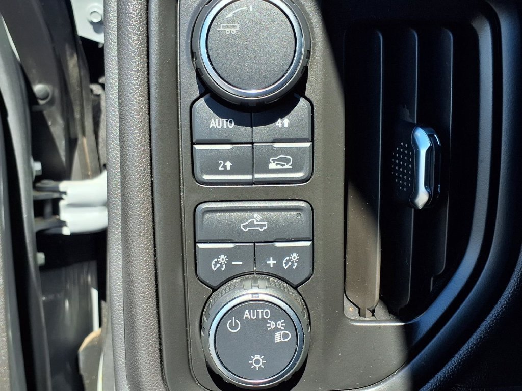 Used 2024 Chevrolet Silverado 1500 Custom AWD/4WD image 6