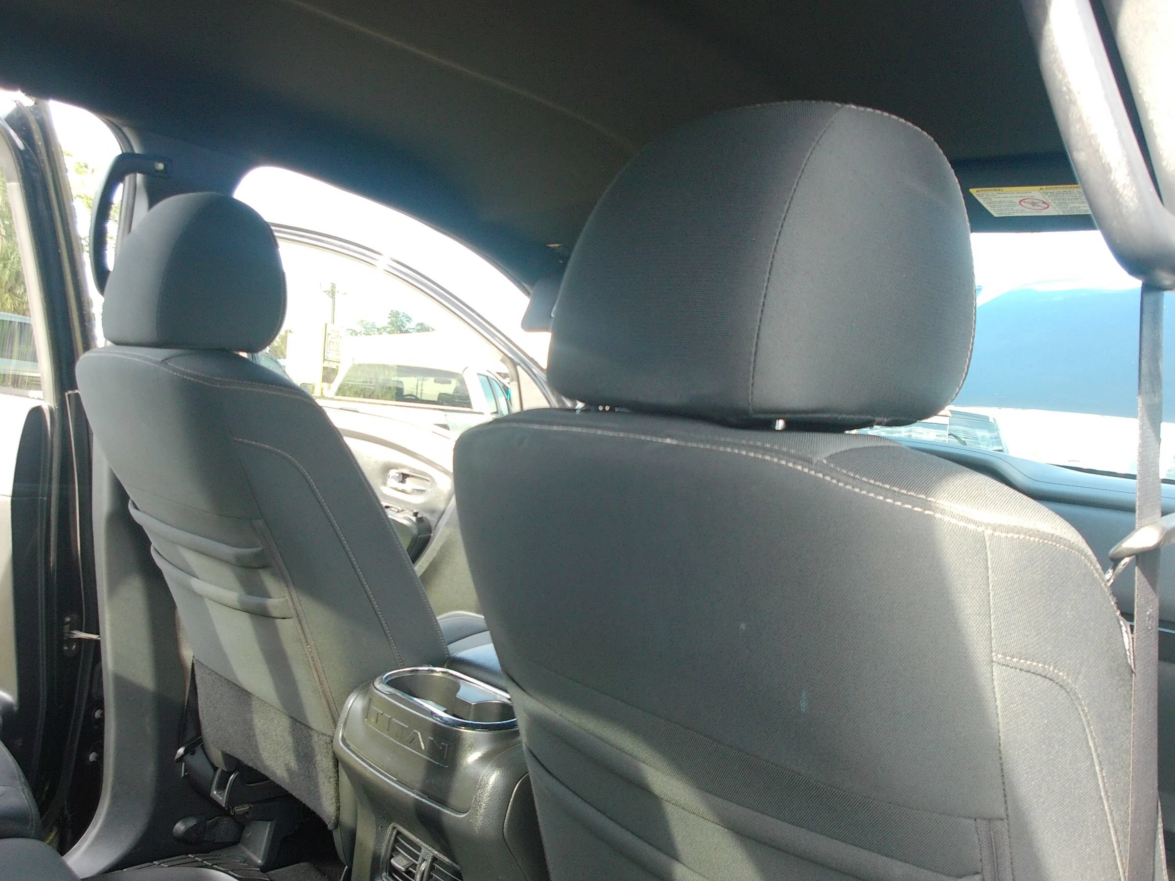Used 2018 Nissan Titan SV w/ SV Convenience Package AWD/4WD image 36