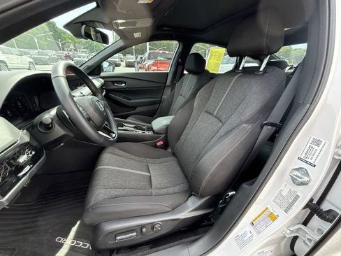 Used 2025 Honda Accord Sport image 13