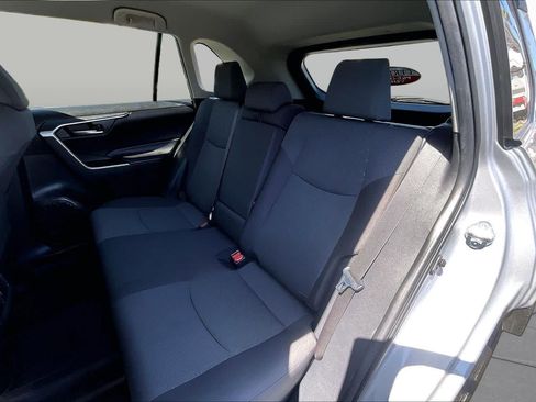 Used 2024 Toyota RAV4 XLE FWD image 20
