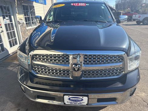 Used 2017 RAM 1500 Laramie AWD/4WD image 4