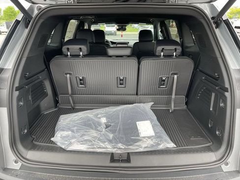 New 2026 GMC Acadia Elevation w/ Elevation Premium Package FWD image 24