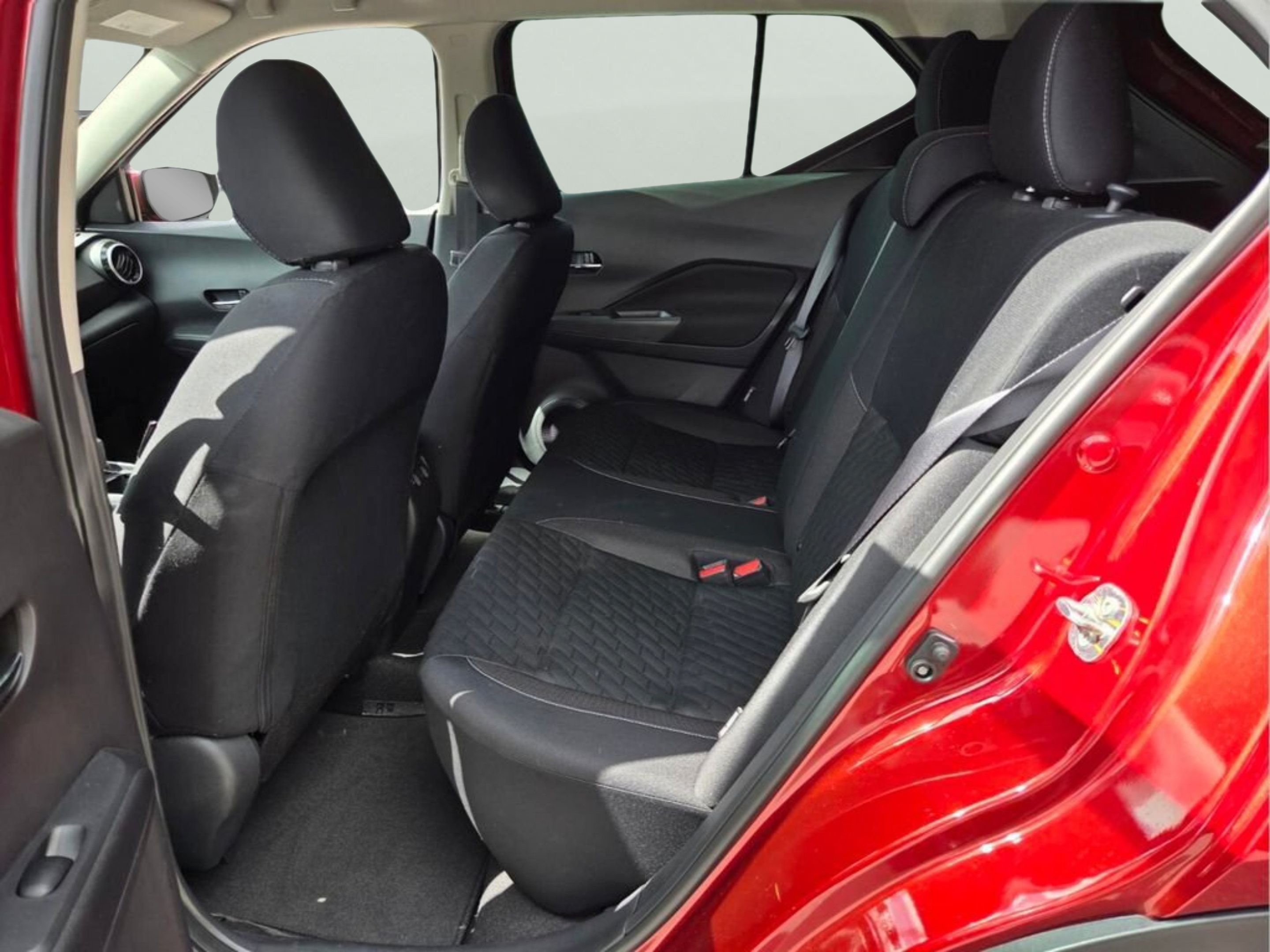 Used 2024 Nissan Kicks SV FWD image 10