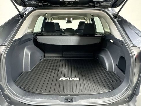 Used 2025 Toyota RAV4 LE AWD/4WD image 19