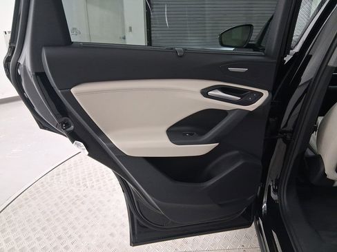 Used 2025 Audi Q6 e-tron Premium Plus image 26