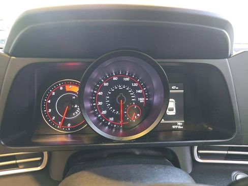 Used 2023 Hyundai Elantra SEL FWD image 7