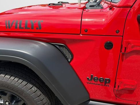 Used 2022 Jeep Wrangler Sport AWD/4WD image 40