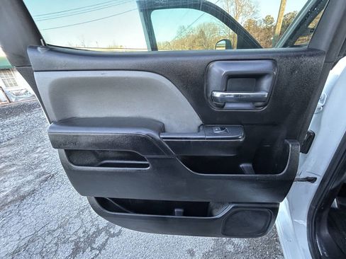 Used 2017 Chevrolet Silverado 3500 W/T image 18