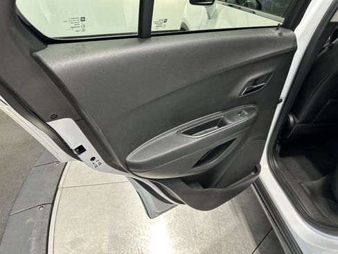 Used 2016 Chevrolet Trax LTZ image 21