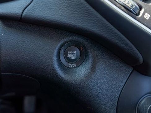 Used 2022 Jeep Cherokee Trailhawk w/ Technology Group B AWD/4WD image 18