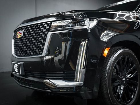 Used 2023 Cadillac Escalade Premium Luxury w/ Performance Package AWD/4WD image 12