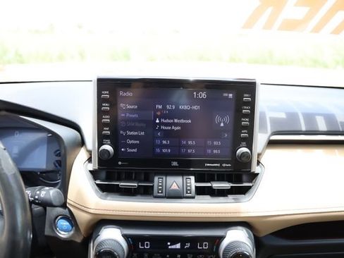 Certified 2022 Toyota RAV4 Limited AWD/4WD image 19