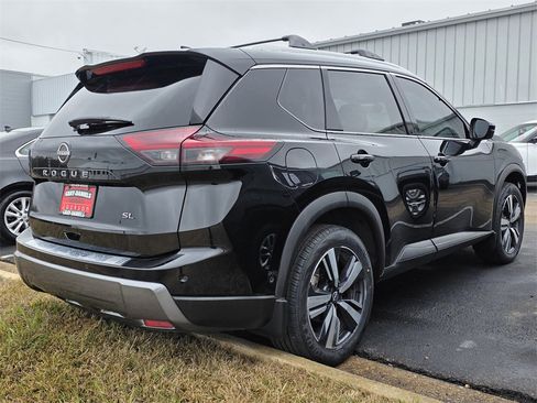 Certified 2024 Nissan Rogue SL w/ SL Premium Package image 6