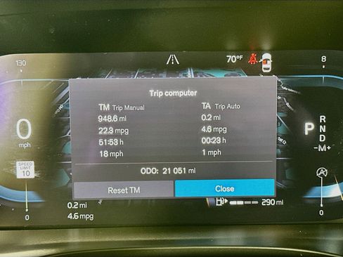 Used 2023 Volvo XC60 B5 Plus w/ Protection Package Premier image 12