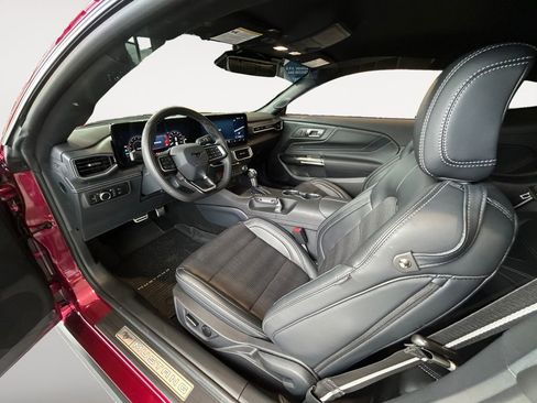 Used 2025 Ford Mustang GT Premium w/ GT Performance Package RWD image 14