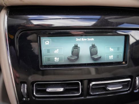 Used 2020 Lincoln Aviator Reserve w/ Equipment Group 202A image 4