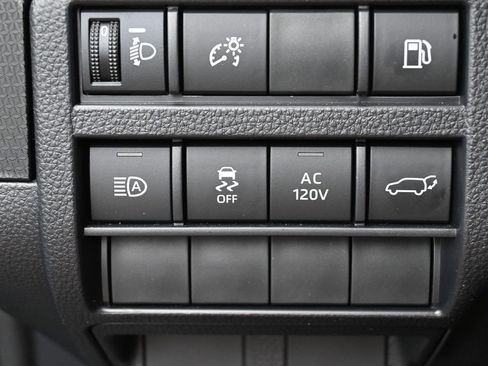 Certified 2025 Toyota 4Runner Limited AWD/4WD image 18