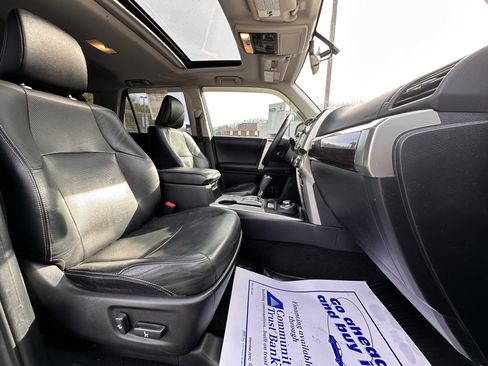 Used 2017 Toyota 4Runner Limited image 29