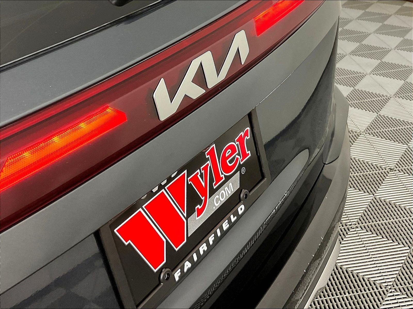Certified 2025 Kia Seltos S FWD image 24