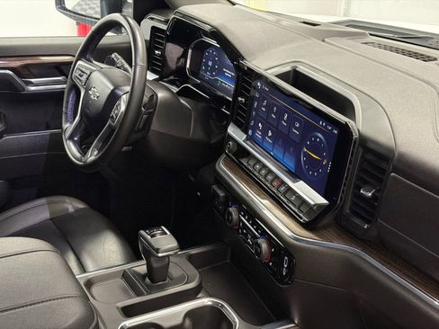 Used 2024 Chevrolet Silverado 1500 RST w/ Convenience Package II AWD/4WD image 8