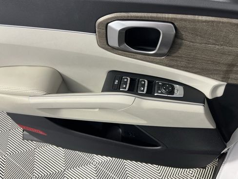 Used 2023 Kia Sorento EX w/ Panoramic Sunroof Package image 21