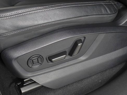 Used 2023 Audi Q8 Premium w/ Convenience Package image 23