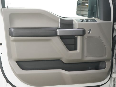 Used 2019 Ford F150 XLT w/ Trailer Tow Package image 23