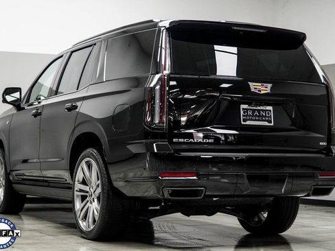 Used 2026 Cadillac Escalade Platinum Sport AWD/4WD image 12