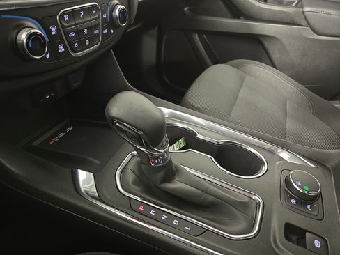 Used 2023 Chevrolet Traverse LT image 24