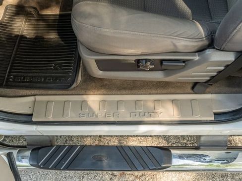 Used 2009 Ford F250 XLT AWD/4WD image 18