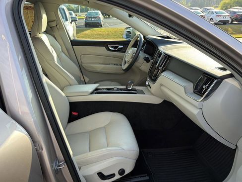 Used 2023 Volvo XC60 B5 Plus w/ Protection Package Premier FWD image 13