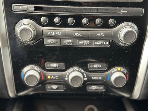 Used 2013 Nissan Pathfinder SV image 17