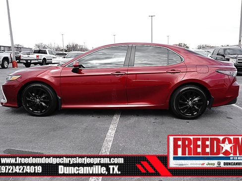 Used 2022 Toyota Camry LE image 2