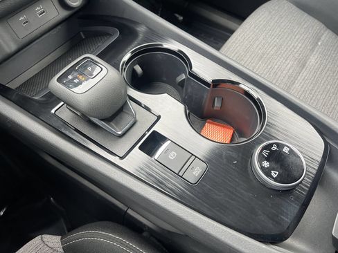 Certified 2023 Nissan Rogue SV AWD/4WD image 9