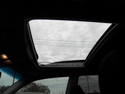 Used 2011 Subaru Forester 2.5X Premium w/ All-Weather Pkg image 10