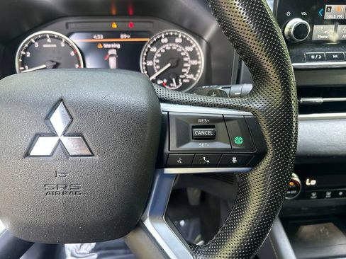 Used 2024 Mitsubishi Outlander SE FWD image 22