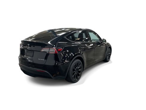 Certified 2023 Tesla Model Y Long Range AWD/4WD image 6