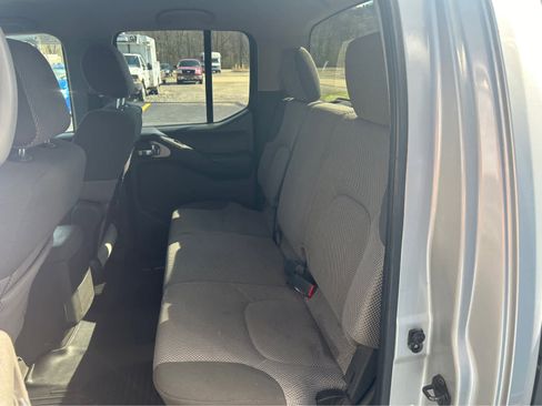 Used 2009 Suzuki Equator Sport image 11