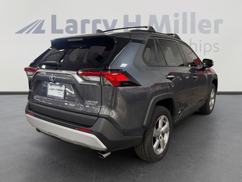Certified 2020 Toyota RAV4 Limited AWD/4WD image 5