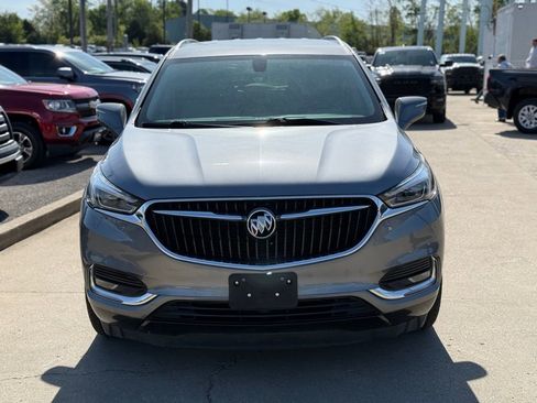 Used 2019 Buick Enclave Essence image 3