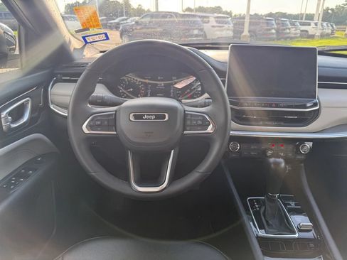 Used 2024 Jeep Compass Limited AWD/4WD image 10