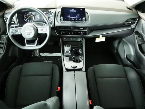 Used 2023 Nissan Rogue S image 16